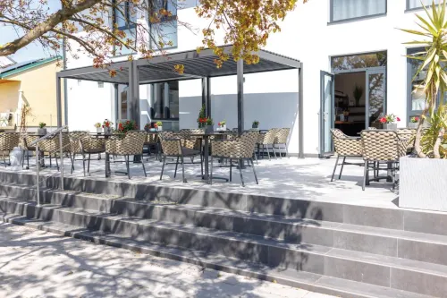 Kracher Hotel Doppelzimmer - Inklusive Pool