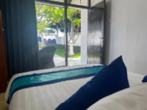 ビーチクラブ ロンボク バイ バレ ソラ