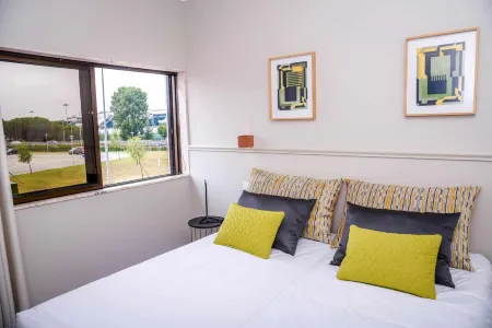 Hotel Singular Porto Aeroporto Отели в г. Лабруже