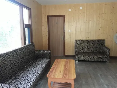 Hotel Emerald Valley Отели рядом с достопримечательностью «Sidh Baba Ka Mandir»