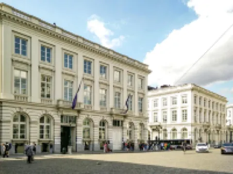 Alma Grand Place Hotel Hotels near Mont des Arts