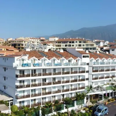 Apartamentos Pez Azul Hoteles cerca de Jardines botánicos