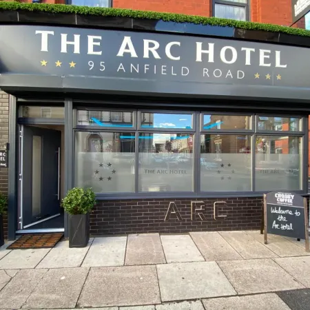The Arc Hotel Отели рядом с достопримечательностью «Эвертон»