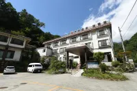 아시야스 온천 이와조노칸 Minamiinaga Lake 주변 호텔