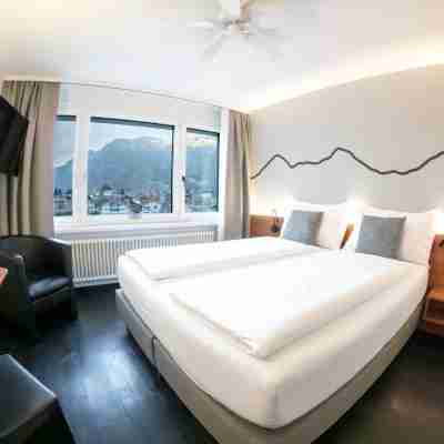 Hotel Merkur - West Station Rooms