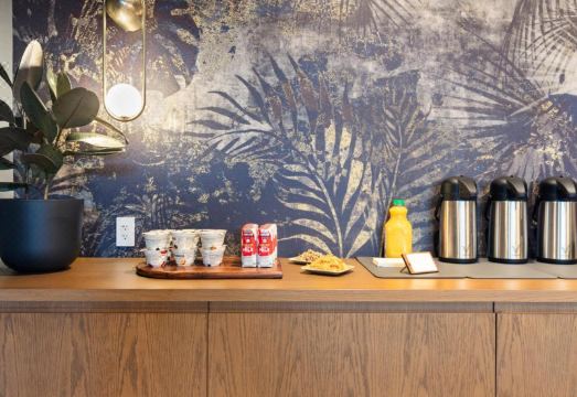 2. 더 로버 마이애..