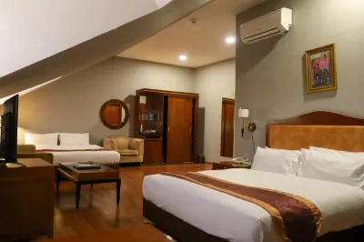 شكي بالاس هوتل Hotels near Yuxarı Karvansaray