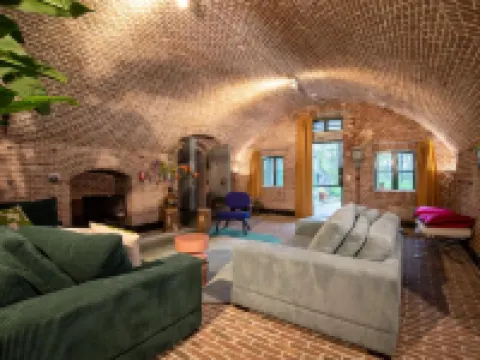 Fort Vuren Hotels in Dalem