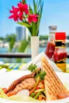 CityBlue Creekside Hotel & Suites - servizio colazione