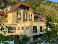 Gartenhotel & Weingut Pfeffel Dürnstein Hoteles en Dürnstein