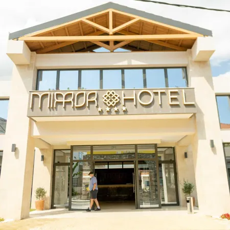 Mirror Hotel