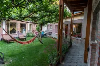 La Tosca Hostel Hotels in 