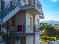 Dialinas Apartments Hotels in Istro