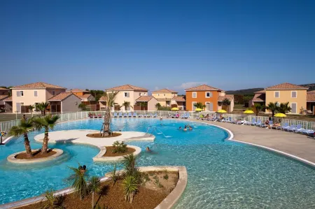 Le Domaine du Golf by Ateya Vacances Отели в г. Сен-Поль-Э-Вальмаль