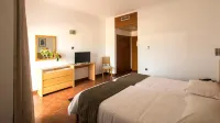 Hotel Santa Maria Hotels near Recreational Forest Reserve of Valverde Eng. Emiliano Costa