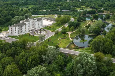 Yengice Thermal Resort Các khách sạn ở Nohurqishlaq