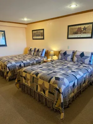 The Garrett Inn Hotels in McHenry