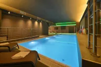 Chateau Loucen Garden Retreat - Pool