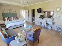 Cherry Berry Lodge Hotels in George Municipality