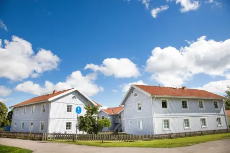 Easy Livin' Apartment Hotel Отели рядом со станцией Ваксджо- станция