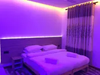 Molar Wave Hotels in Himmafushi