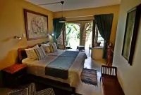 Crocodile Kruger Safari Lodge Hotels in Marloth Park