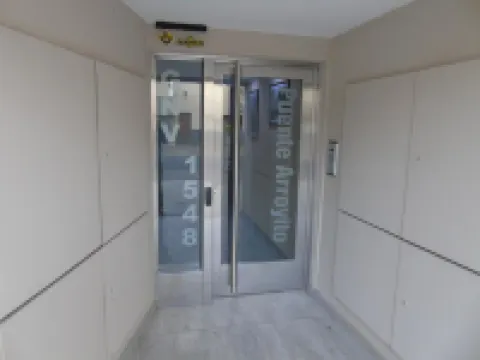 阿羅約託橋公寓