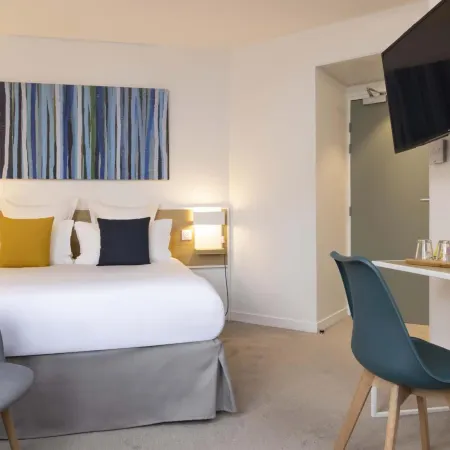 Hotel Paris Louis Blanc