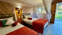 Tsumkwe Country Lodge - parking