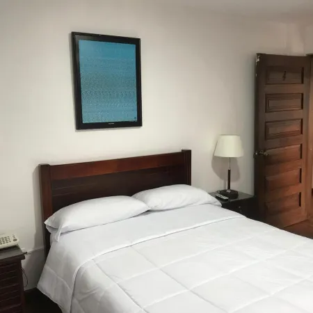 Altura Rooms & Suites