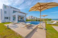 Royal Villa on the beach - วิลล่า