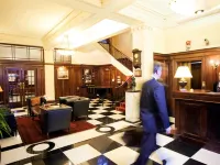 Wellesley Boutique Hotel Hotels near Plimmer Steps