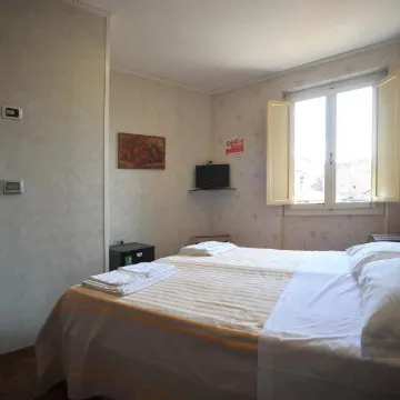 The Harbour Inn - Housity