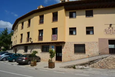 Hotel Mayno Отели в г. Альбалате-де-Сорита