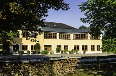 Landhotel Hallnberg Hotels in Walpertskirchen
