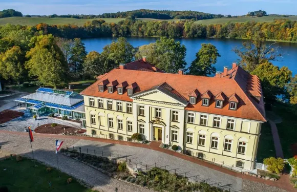 薩伊施勞斯邵索酒店