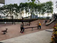 Skyview Univ360 Place Facing Mines Lake Hotels in Seri Kembangan