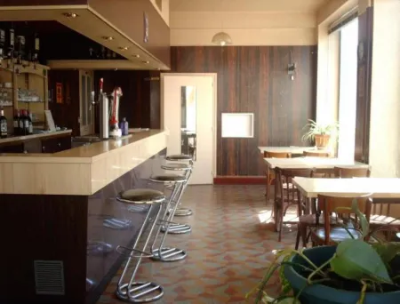 Hotel le Colbert Epernay Отели в г. Шуийи