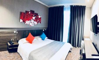 Hotel Enjoy