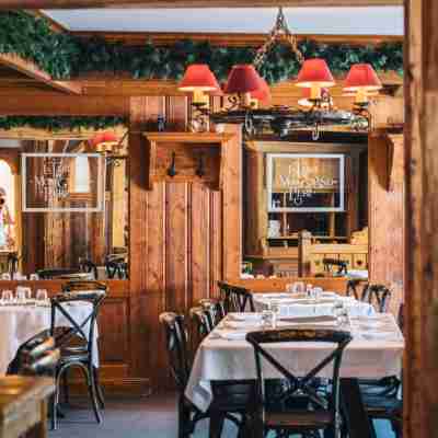 La Maison Les Peupliers Dining/Meeting Rooms