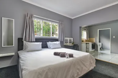 Inn & Out Sandton Hotels in Wynberg