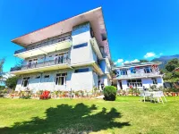 Destination Bir Hotels in 