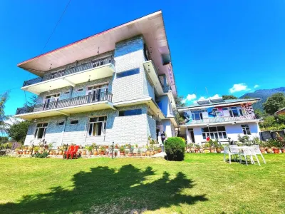 Destination Bir Hotels in 