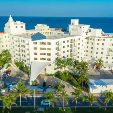 Cyan Cancun Resort & Spa