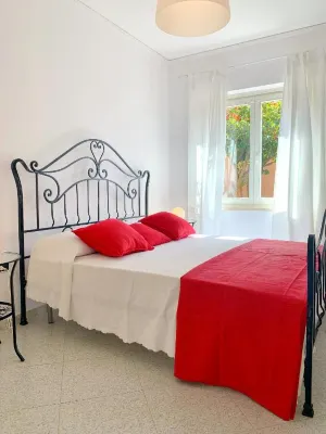Appartamento di 80 m² con 2 camera(e) e 1 bagno(i) privato(i) in zona Carloforte Centro Hotel a Portoscuso