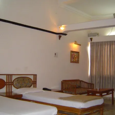 Amogha International Hotel Отели в г. Читрадурга