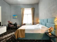Palace Bulevard Inn Hotels near Daffodils' Park