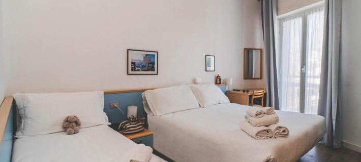 Hotel Bacco Rooms and Breakfast Hotels in Savona