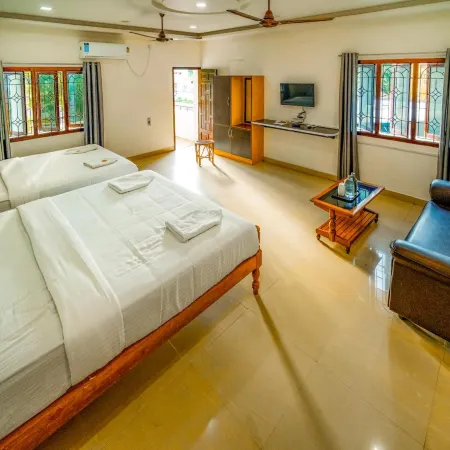 Hare Rama Hare Krishna - Eesha Hotel