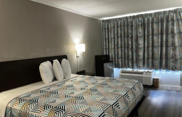 Motel 6 Tifton, GA